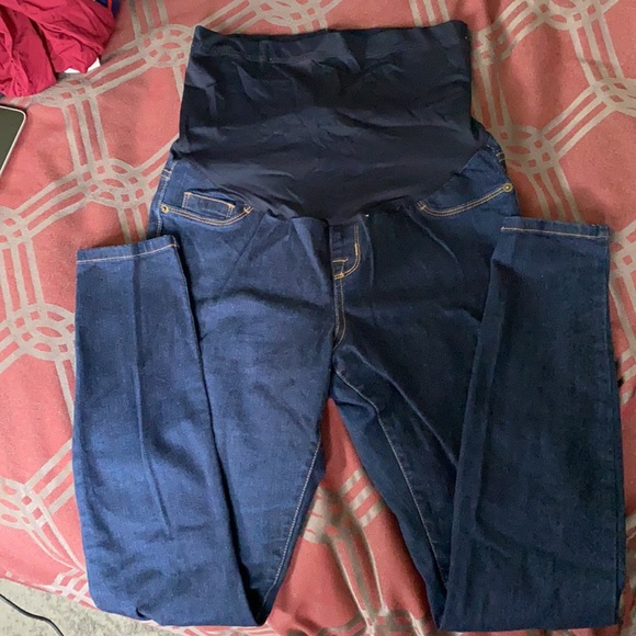*Two* like new maternity jeans - Picture 2 of 8